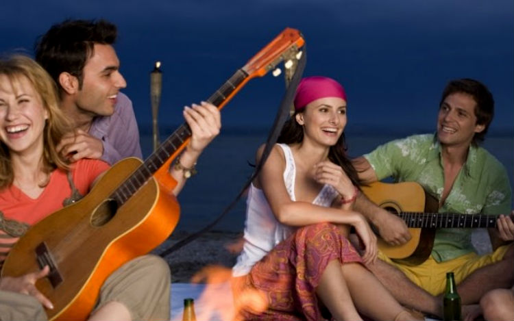 Dj que nada! Melhor estar em roda com os amigos!