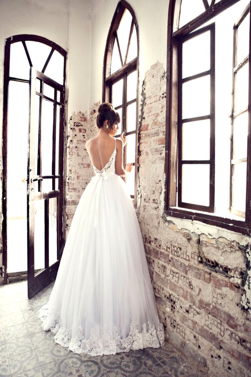 A escolha do vestido perfeito e um dos itens mais dificeis