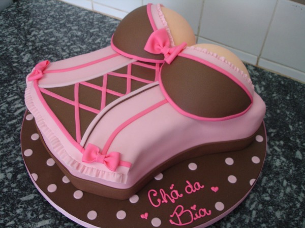 Bolo em formato de corsellet