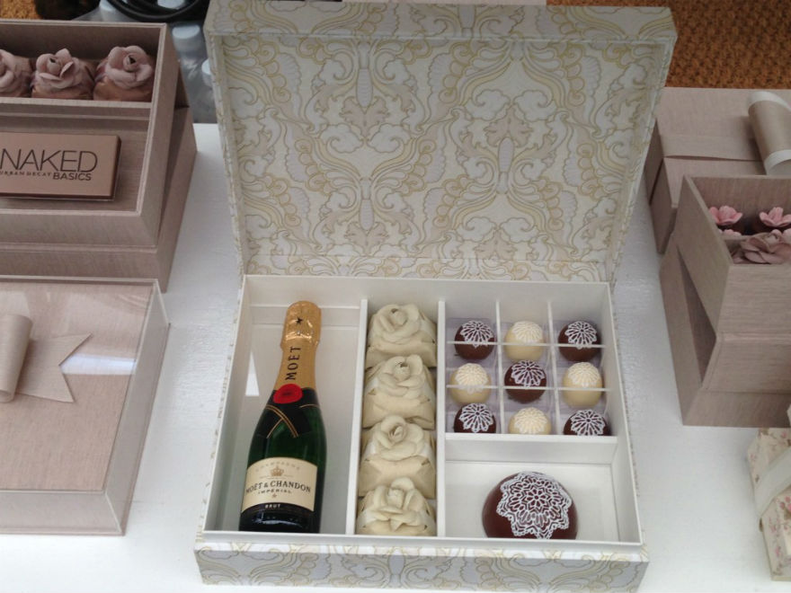 lembrancinha com outro tipo de bebida para os padrinhos